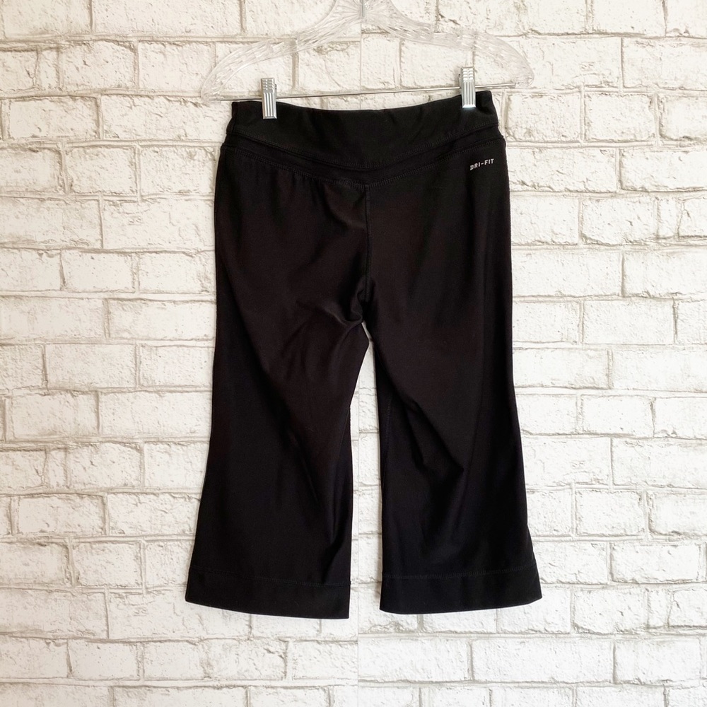 Nike Dri-Fit Black Wide Leg Capri Pants Small - Picture 3 of 5